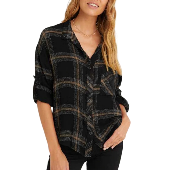 cloth & stone Tops - Cloth & Stone button front plaid roll tab flannel top
